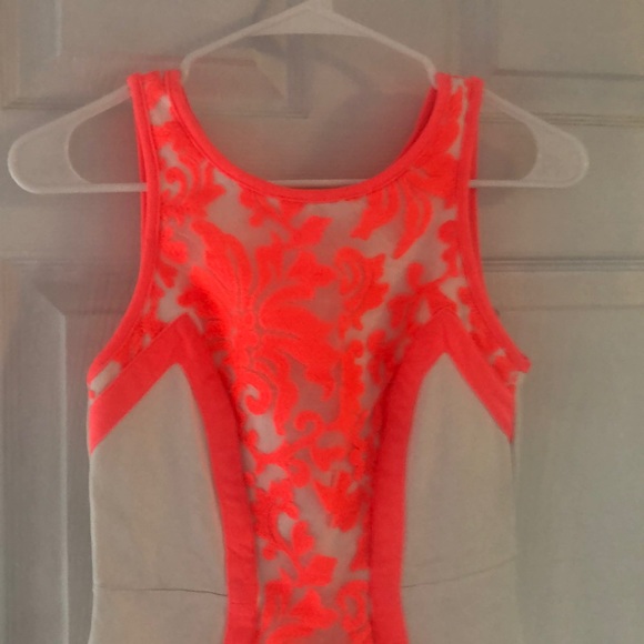 Pretty dress in XS - Picture 1 of 5